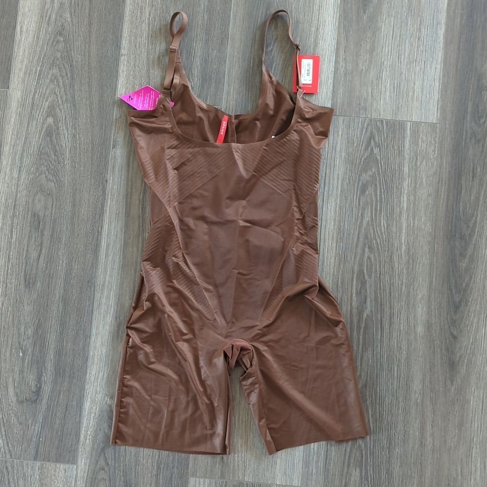 SPANX Thinstincts 2.0 Open Bust Mid Thigh Chestnut Brown Shapewear Bodysuit - Picture 2 of 7